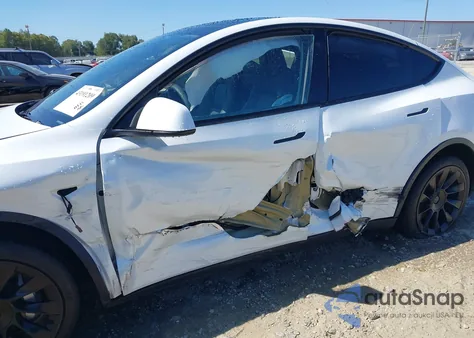 2023 Tesla Model Y Awd/Long Range Dual Motor All-Wheel Drive from USA, damaged, VIN 7SAYGDEE7PA123770